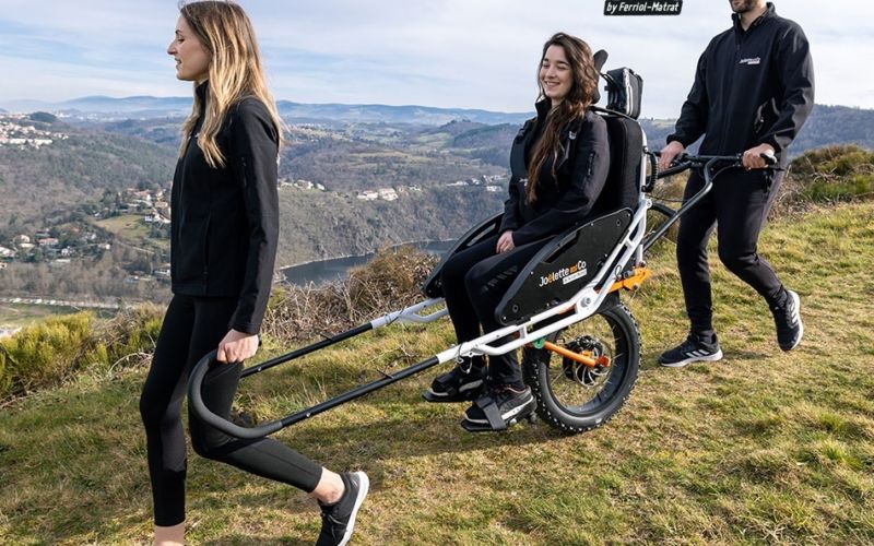 Mountain Planet 2024 : trophée de l’innovation mobilité attribué à la Joëlette électrique E-Motion